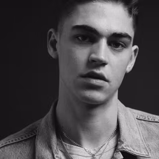 Hero Fiennes-Tiffin phone wallpaper