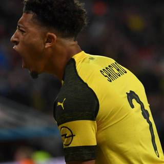 Jadon Sancho iPhone wallpaper