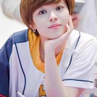 Yoo Jeong-yeon wallpaper