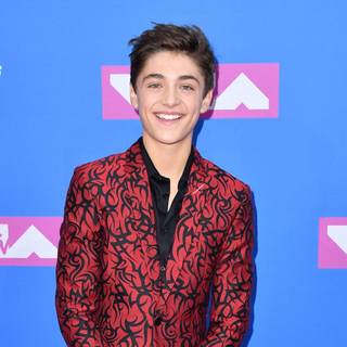 Annie LeBlanc and Asher Angel wallpaper