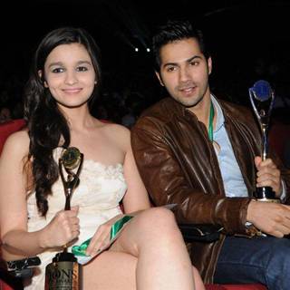 Varun Dhawan and Alia Bhatt wallpaper
