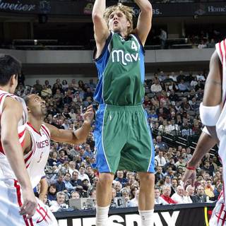 Dirk Nowitzki phone wallpaper