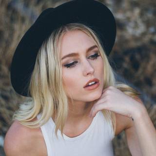 Blonde Girl Portrait wallpaper