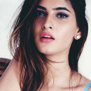 Karishma Sharma wallpaper
