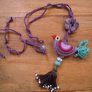 Little bird and lilacs wallpaper