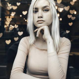 Beautiful woman aesthetic wallpaper