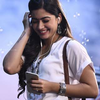 Rashmika HD wallpaper