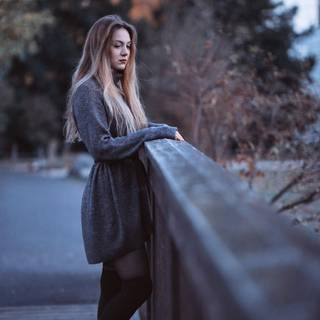 Hidden winter girls wallpaper