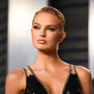 Romee Strijd blonde wallpaper