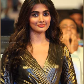 Pooja Hegde phone Full HD wallpaper