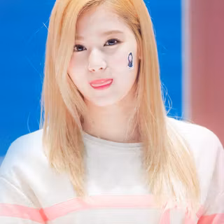 Sana Minatozaki phone wallpaper