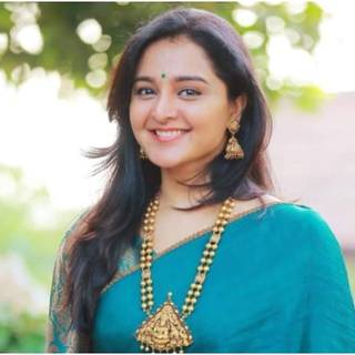 Manju Warrier wallpaper