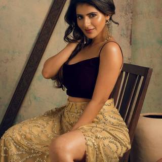 Iswarya Menon wallpaper