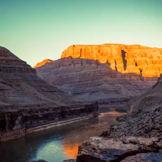 Canyon Lake Ultra HD wallpaper