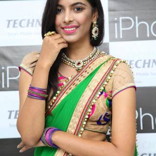 iPhone Hd actress wallpaper