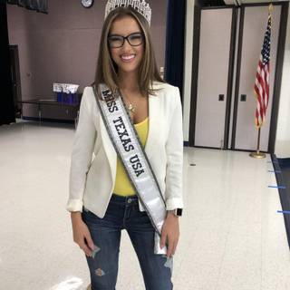 Alayah Benavidez wallpaper