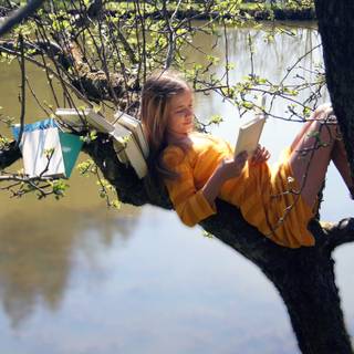 Read in computer wallpaper