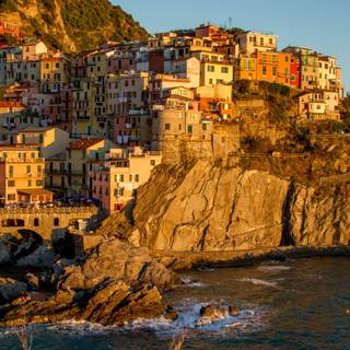 Manarola after sunset 4k wallpaper