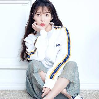 Iu HD phone wallpaper