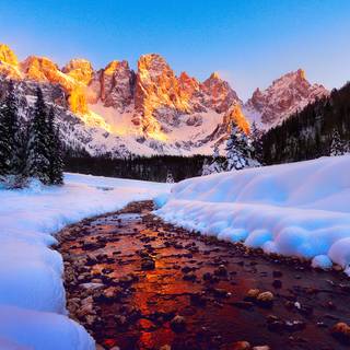 Winter Dolomites wallpaper