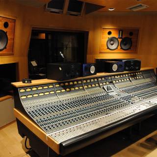 Desktop music production studio wallpaper