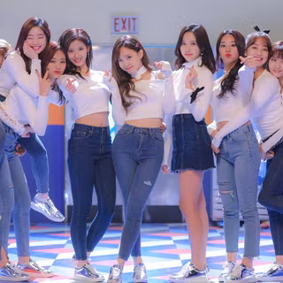 Twice BDZ desktop wallpaper