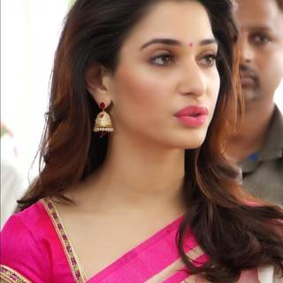 Tamanna Bhatia phone wallpaper