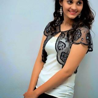 High Definition mobile actress wallpaper