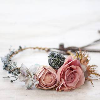 Pearl headdress wallpaper