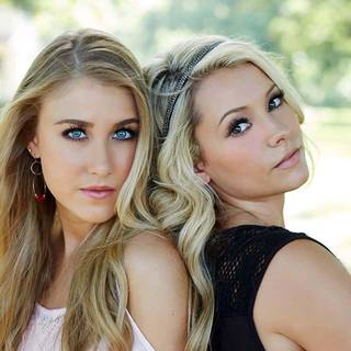 Maddie and Tae wallpaper