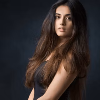 Divyansha Kaushik wallpaper