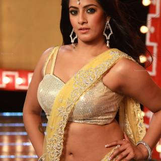 Varalaxmi Sarathkumar wallpaper