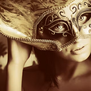 Women mask wallpaper