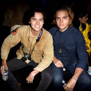 Dylan and Cole Sprouse wallpaper