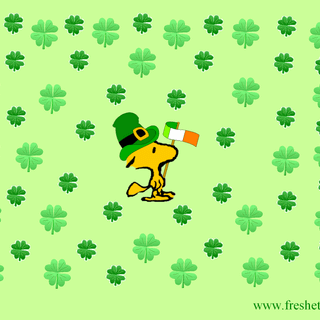 St Patrick's Day Snoopy wallpaper