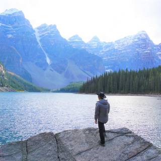 Moraine Lake Rockpile Trail wallpaper
