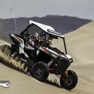 Polaris Rzr desktop wallpaper