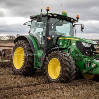 John Deere 6150R tractor wallpaper