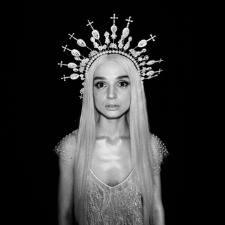 Poppy Singer monochrome wallpaper