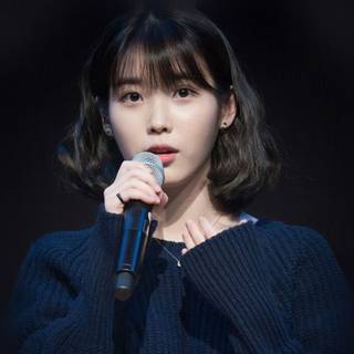 IU cute K-Pop girl 4K wallpaper
