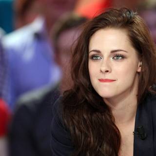 Kristen Stewart 4K wallpaper