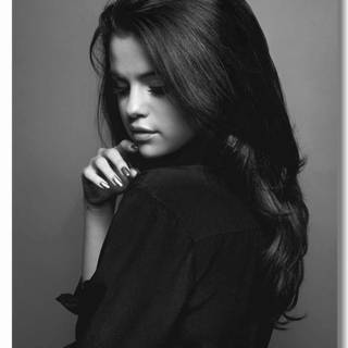 Selena Gomez smartphone wallpaper