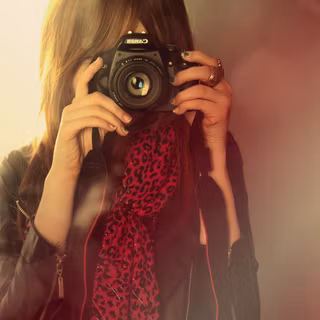 Women photographer wallpaper