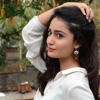 Tridha Choudhury wallpaper