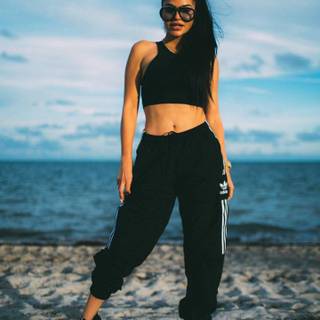 Natti Natasha iPhone wallpaper