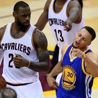 Steph Curry and Lebron red and blue wallpaper