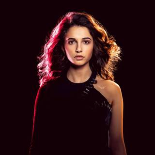 Naomi Scott desktop wallpaper