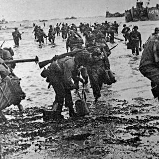 Omaha Beach landings WW2 wallpaper