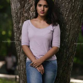 Saniya Iyappan wallpaper