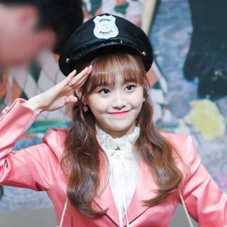 Loona Chuu wallpaper